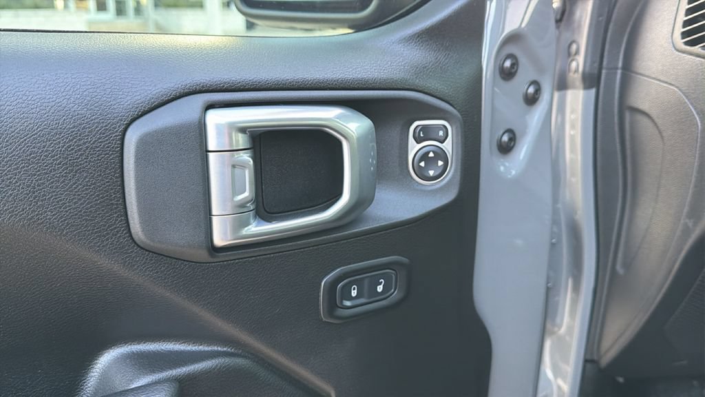 Used 2022 Jeep Wrangler Sport AWD/4WD image 12