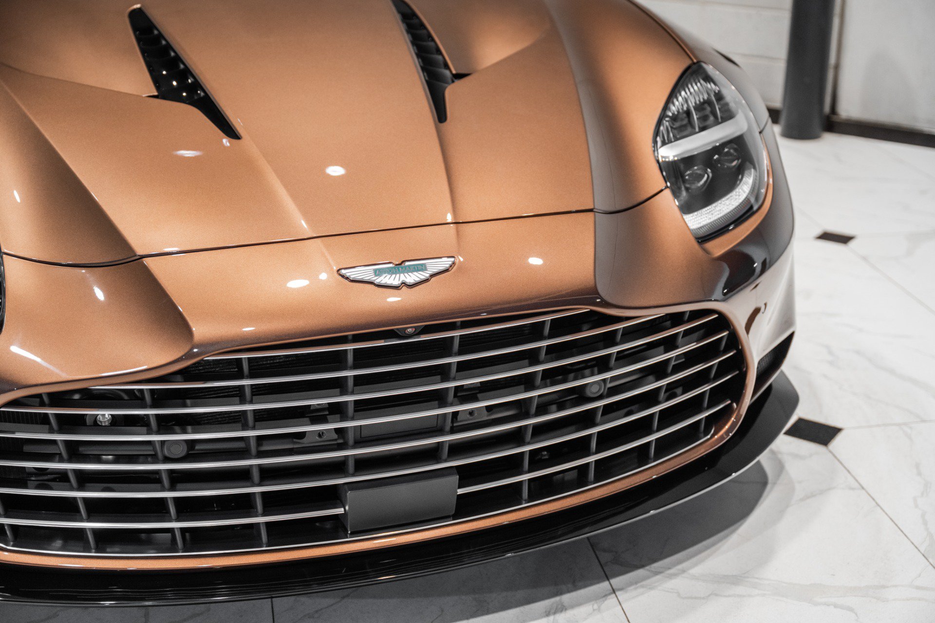 New 2026 Aston Martin Vanquish Convertible RWD image 47