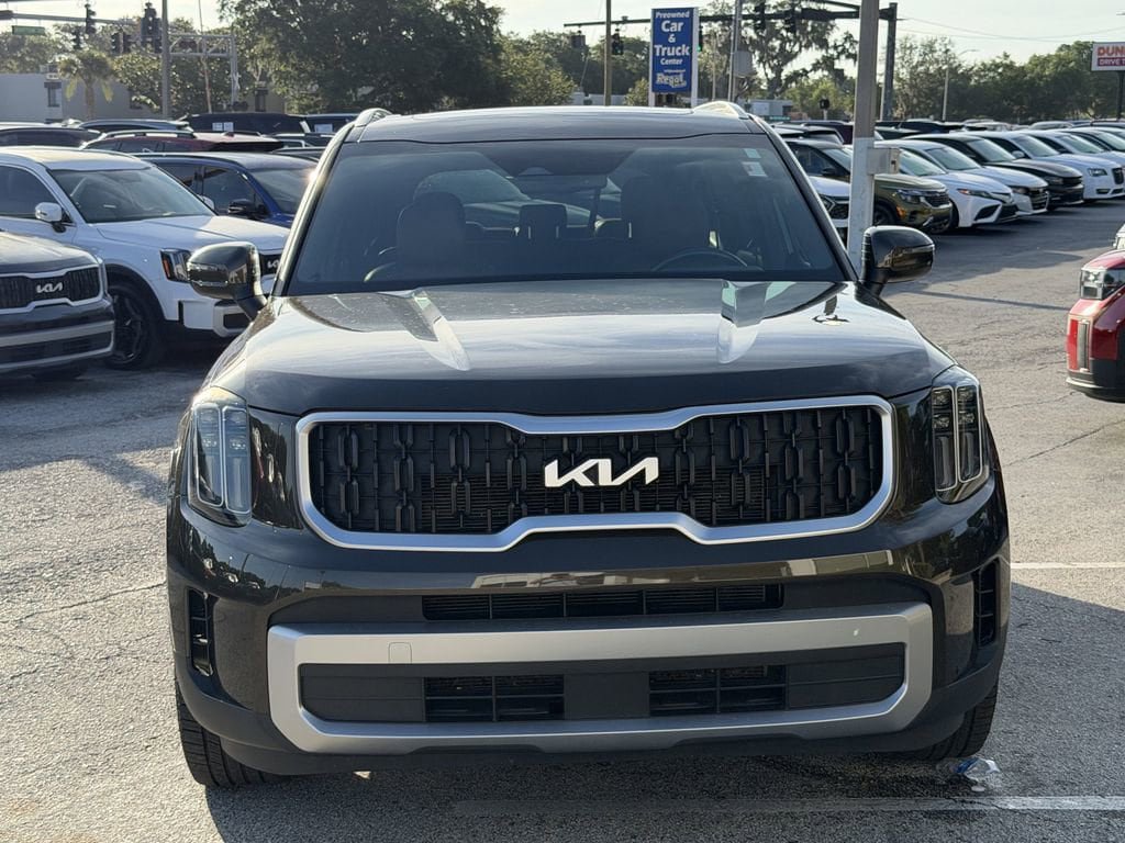 Certified 2023 Kia Telluride EX FWD image 3