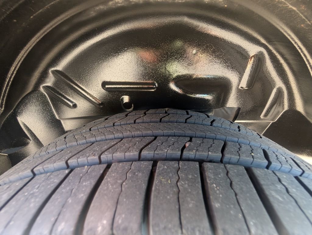 Used 2020 Dodge Journey SE image 24