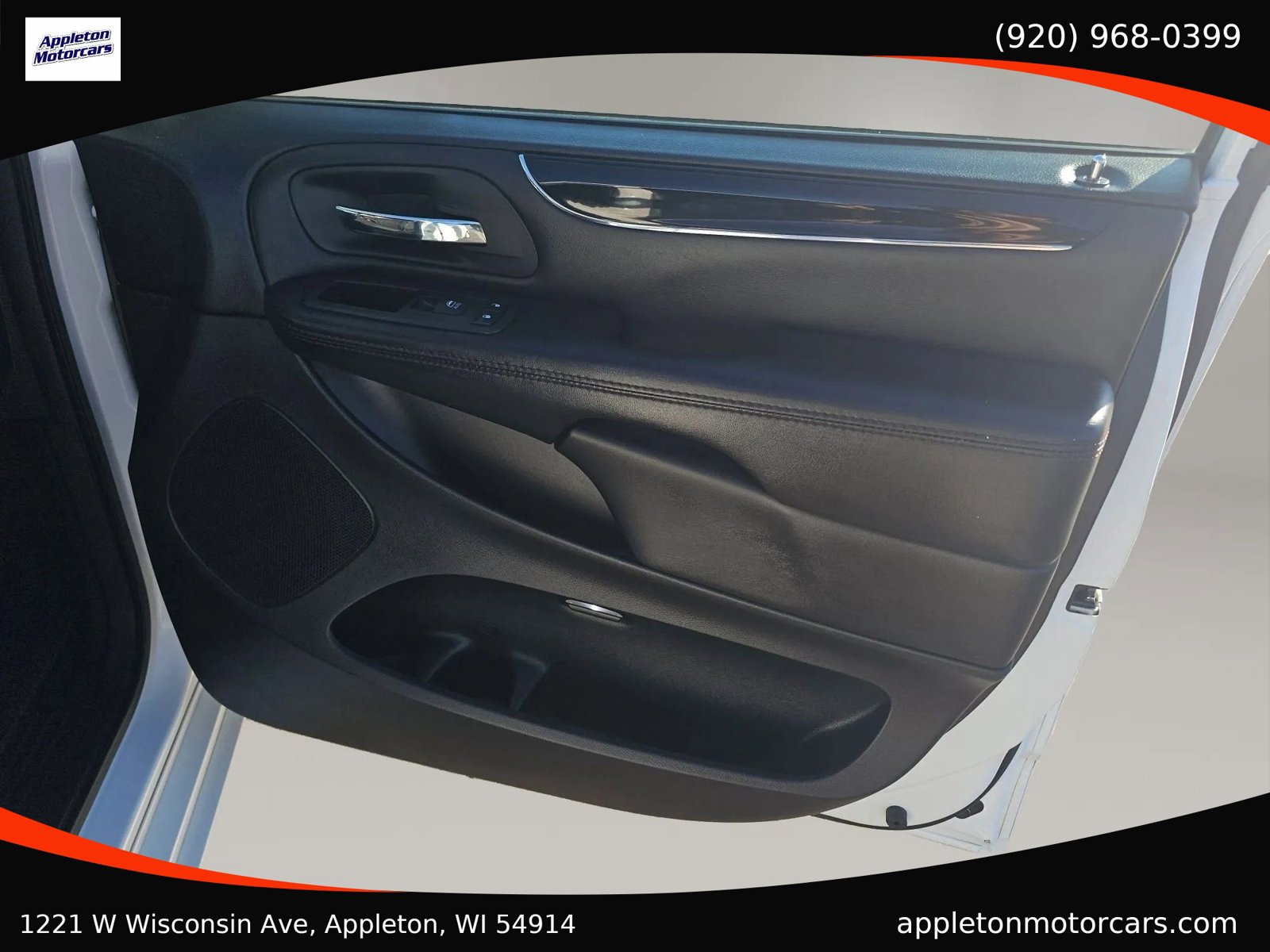 Used 2020 Dodge Grand Caravan SE image 26