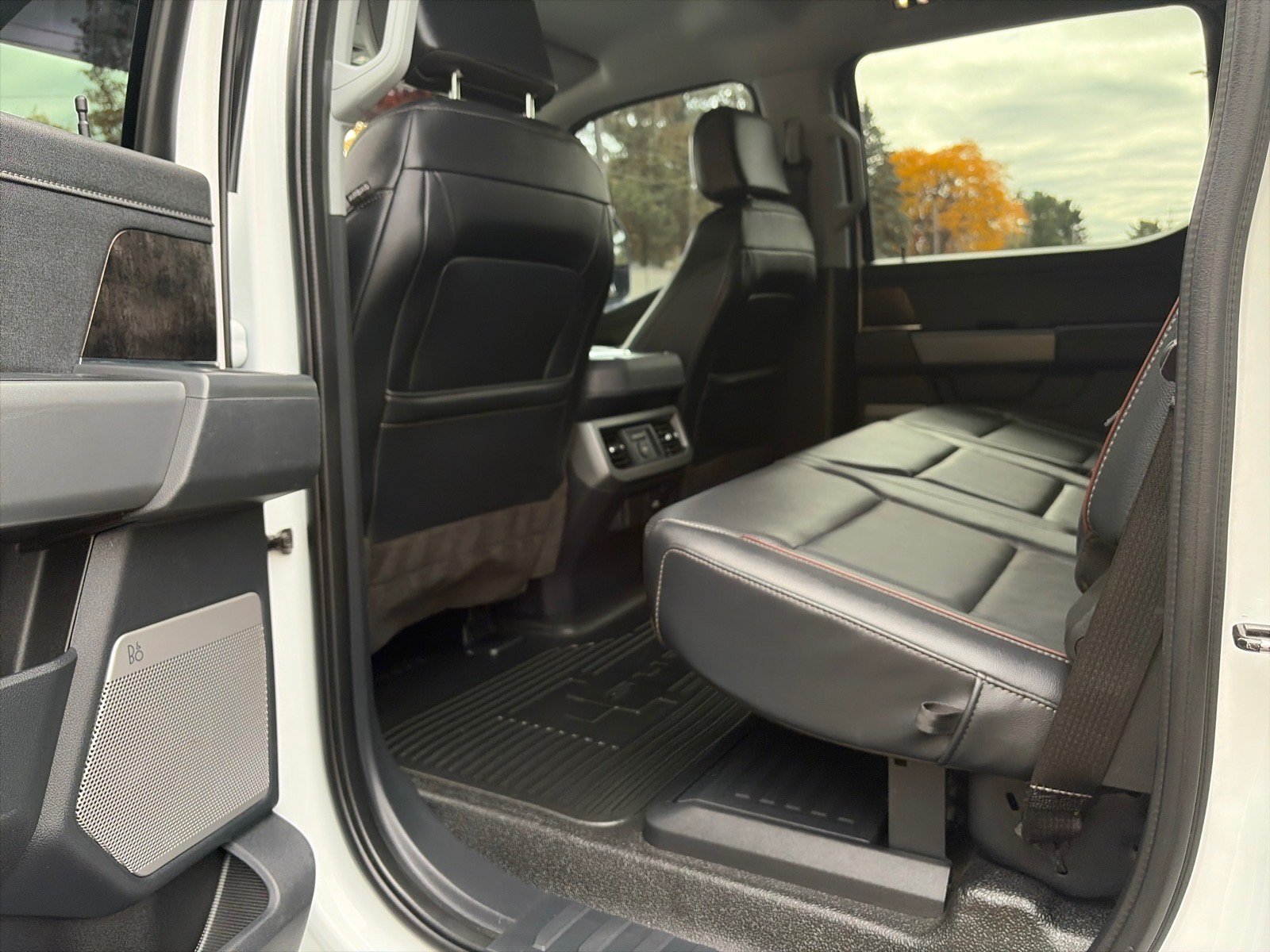 Used 2023 Ford F250 Lariat w/ Sport Appearance Package AWD/4WD image 10