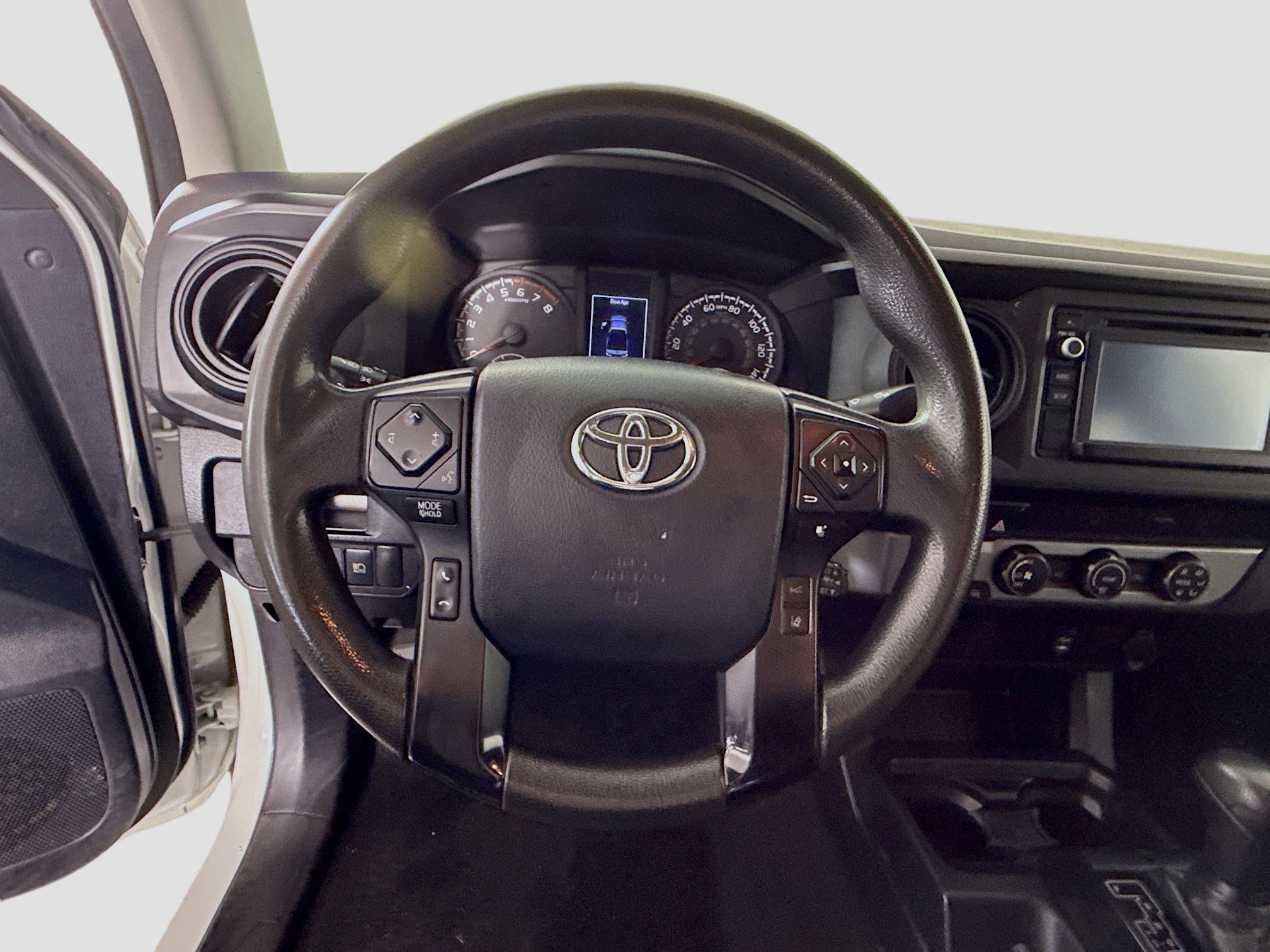 Used 2019 Toyota Tacoma SR image 13