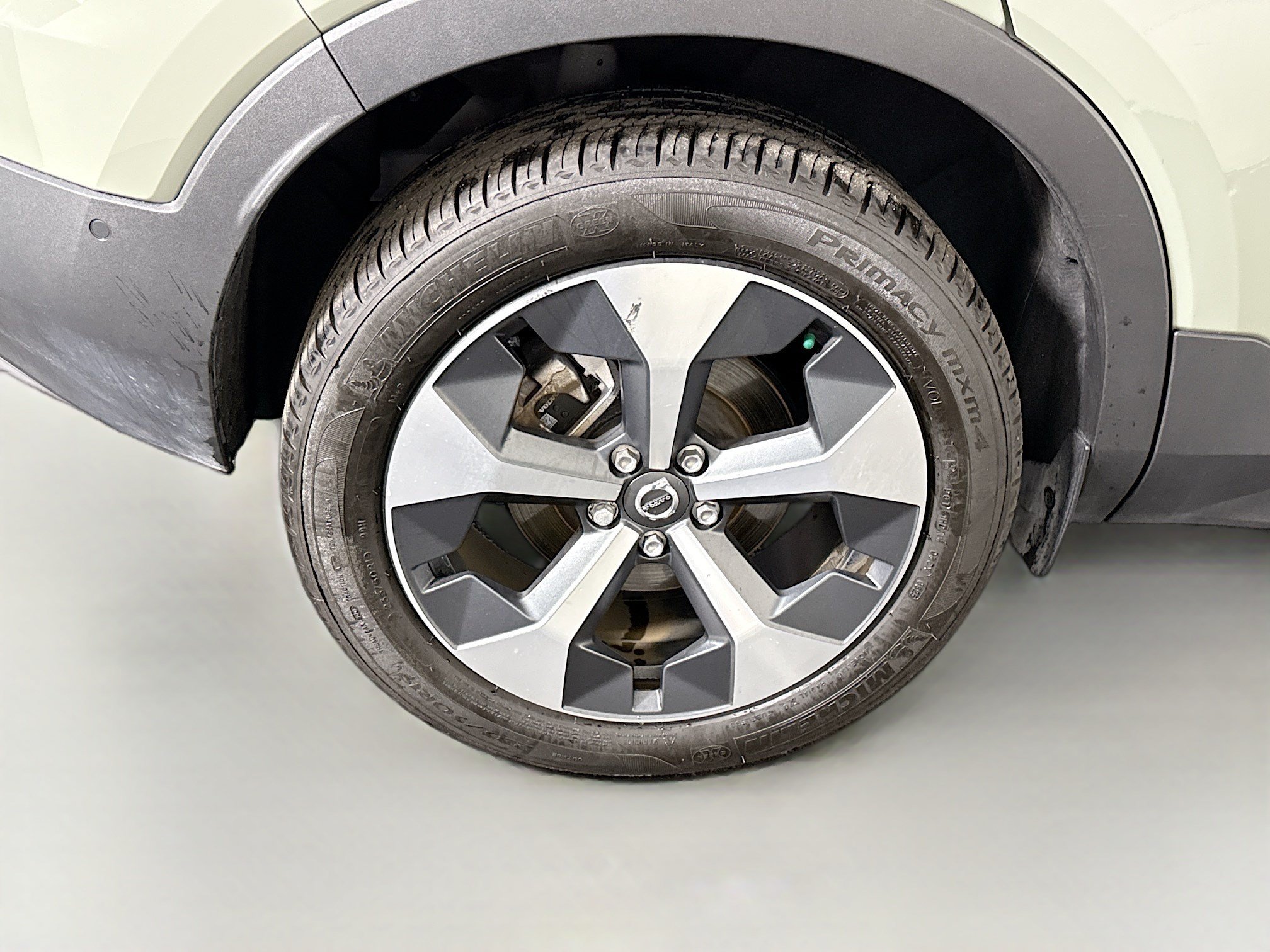 Used 2023 Volvo XC40 B5 Plus w/ Protection Package Premier AWD/4WD image 33