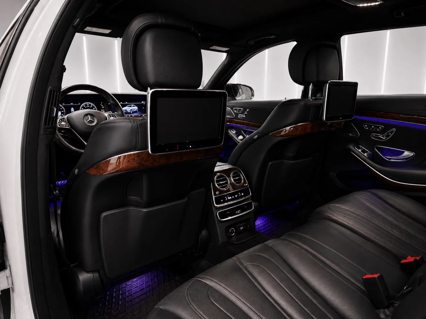 Used 2015 Mercedes-Benz S 63 AMG 4MATIC Sedan image 11
