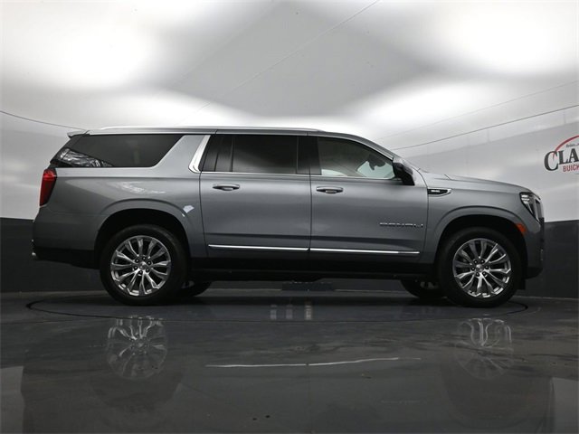 Used 2023 GMC Yukon XL Denali image 29