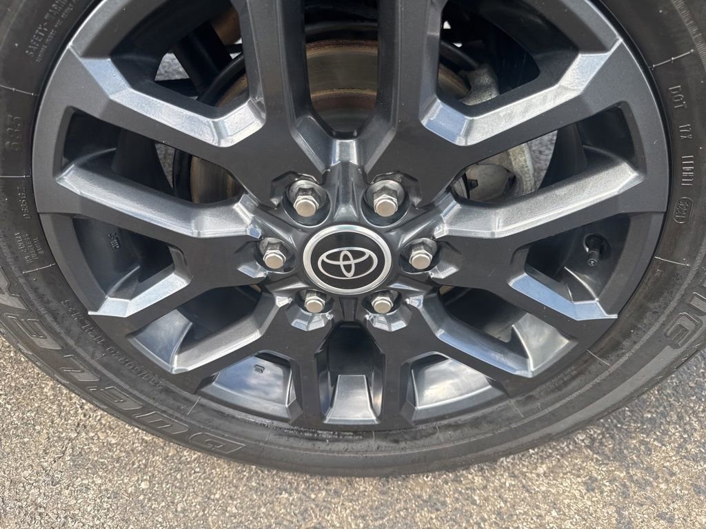 Used 2022 Toyota Tundra Platinum w/ Advanced Package image 49