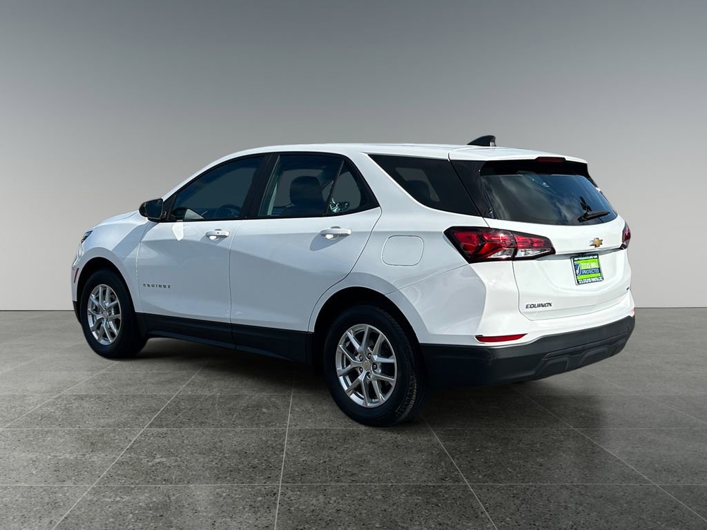 Used 2022 Chevrolet Equinox LS image 5