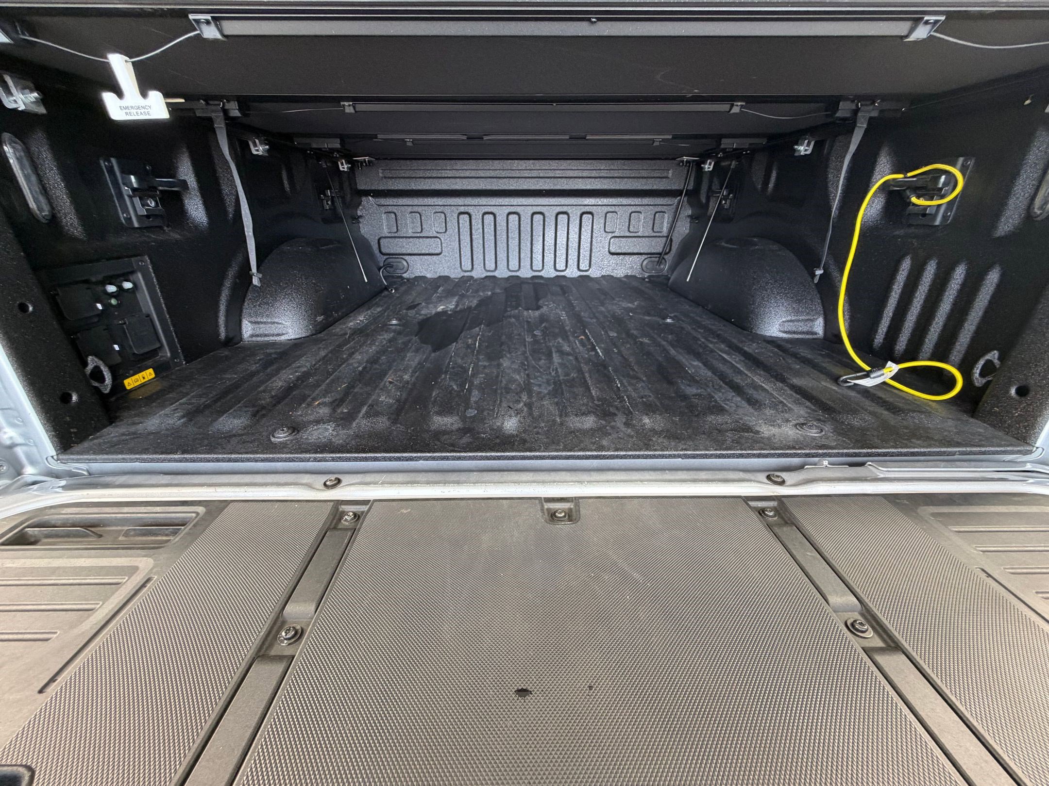 Used 2023 Ford F150 Lightning Platinum image 32