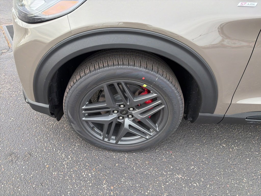 New 2026 Ford Explorer ST-Line w/ ST-Line Street Pack image 14