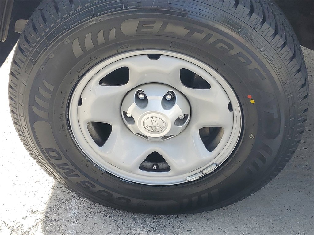 Certified 2022 Toyota Tacoma SR5 image 5