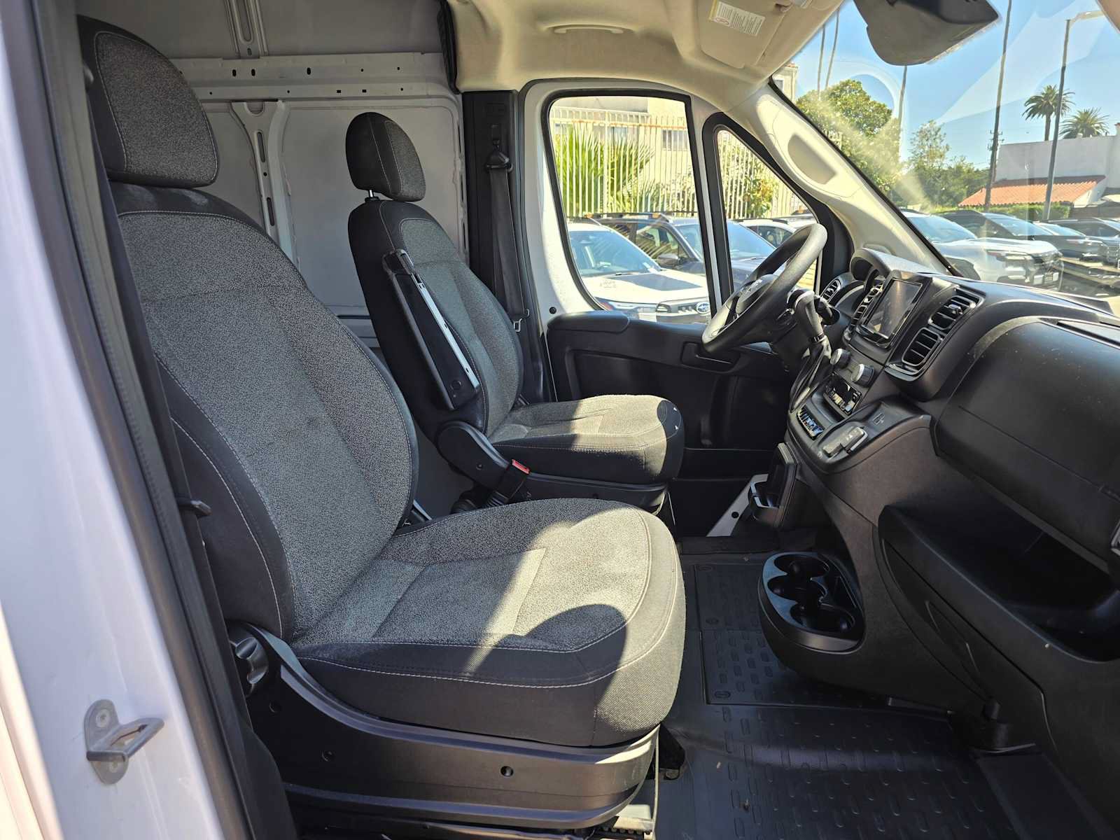 Used 2023 RAM ProMaster 2500 FWD image 11