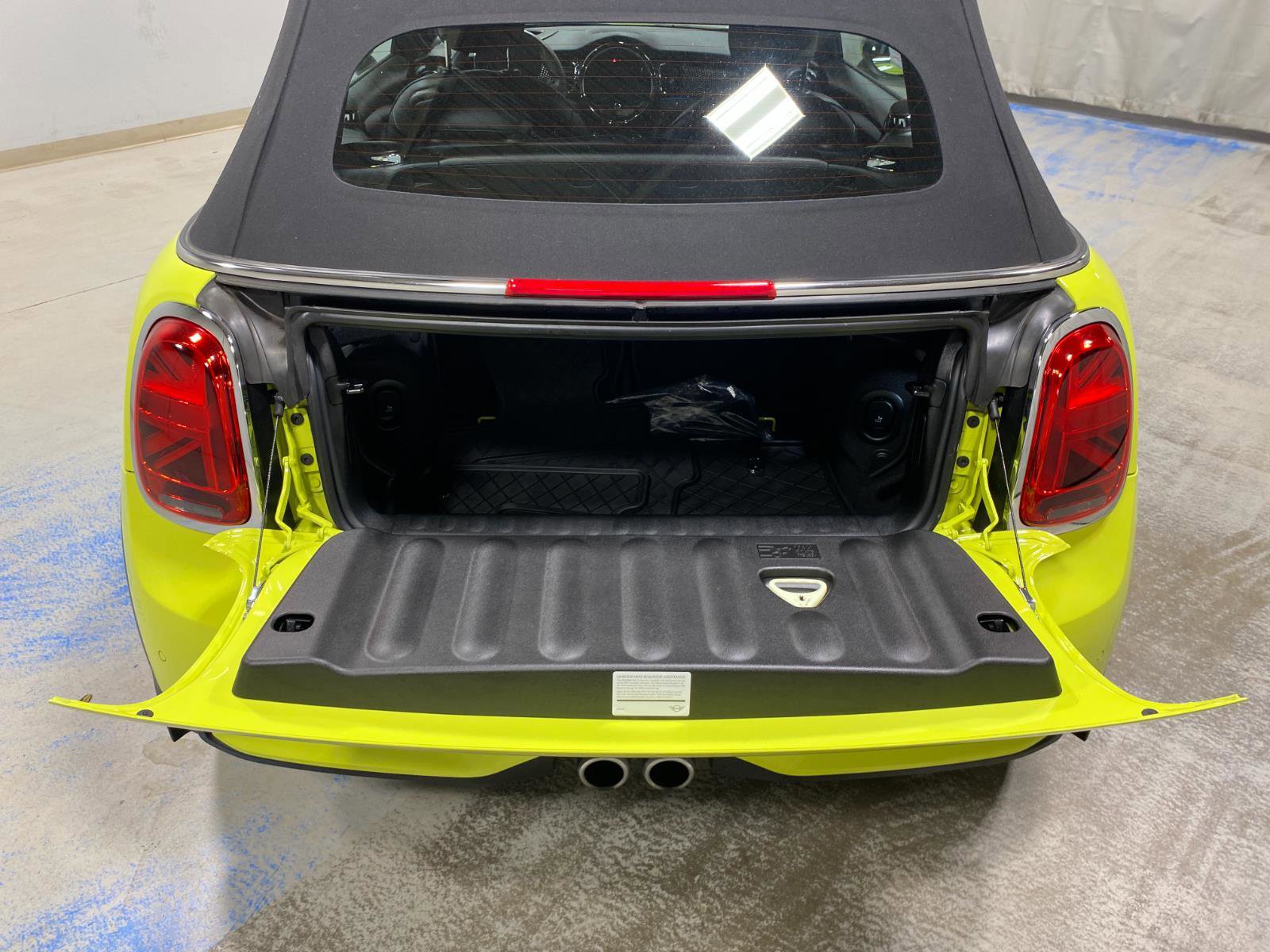 Certified 2023 MINI Cooper S w/ Sidewalk Package image 33