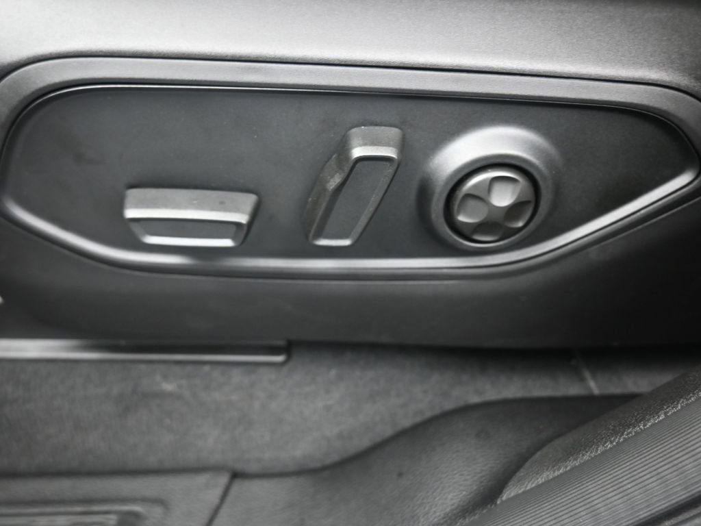 New 2026 Jeep Grand Cherokee L Limited RWD image 31