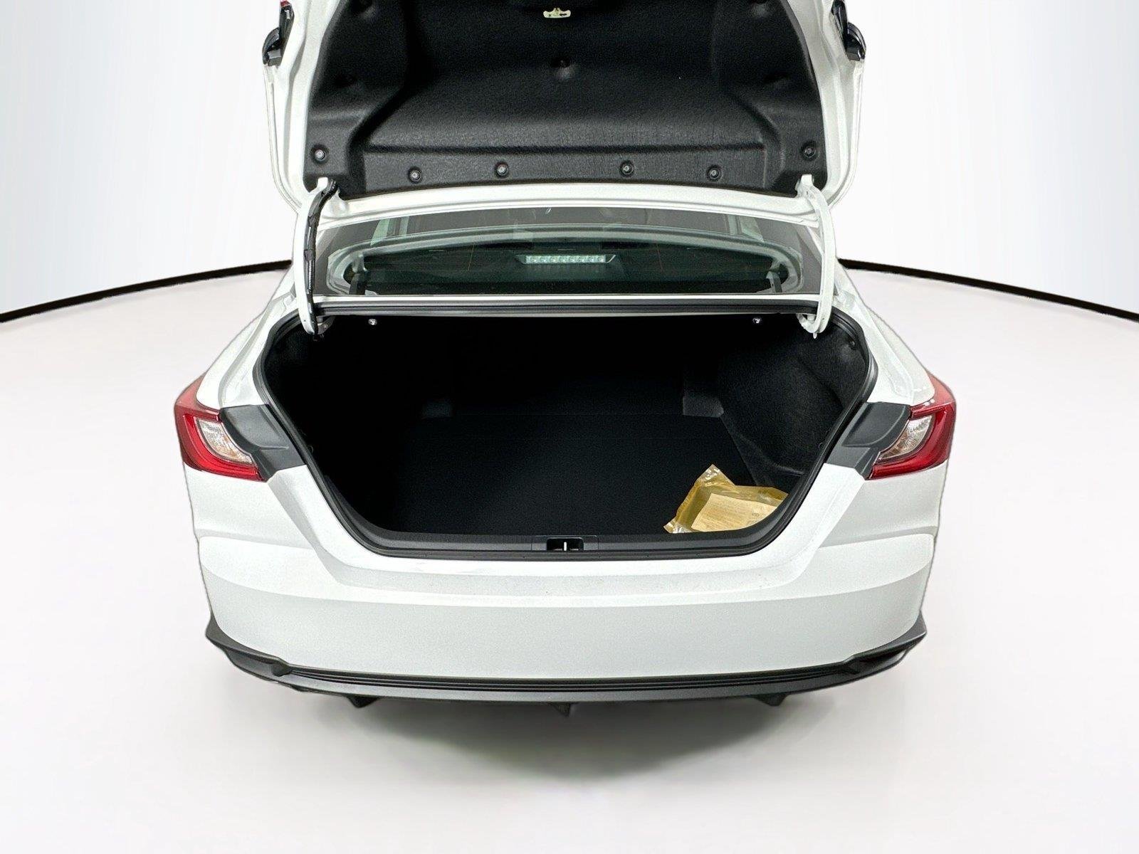 New 2026 Toyota Camry SE w/ Convenience Package FWD image 13