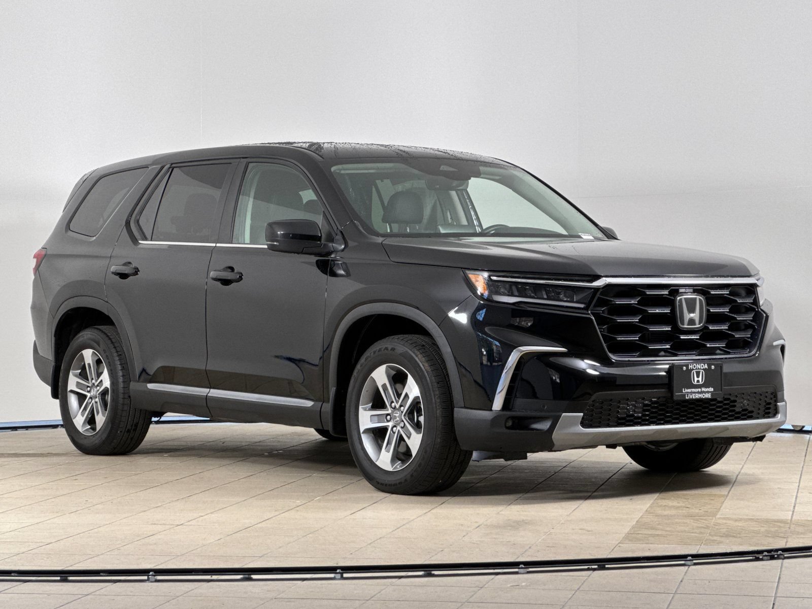 Used 2025 Honda Pilot EX-L image 8