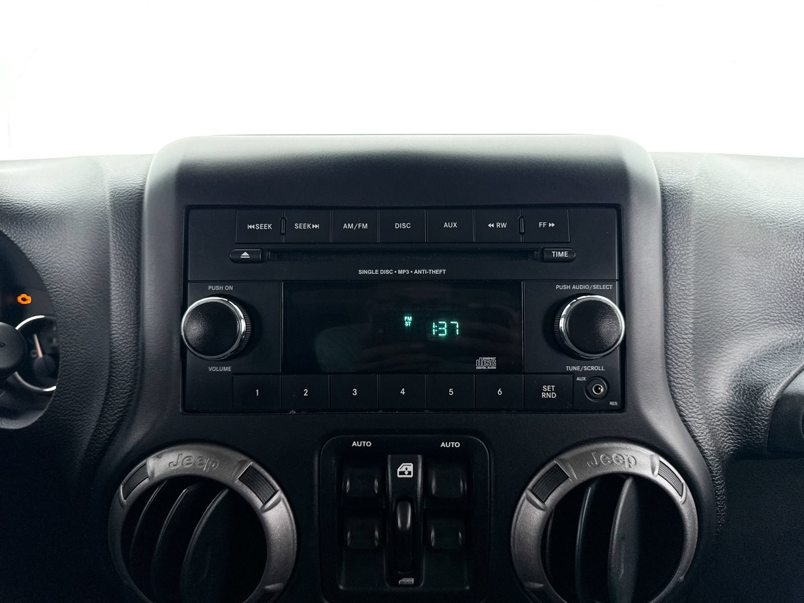 Used 2018 Jeep Wrangler Unlimited Sport S AWD/4WD image 16