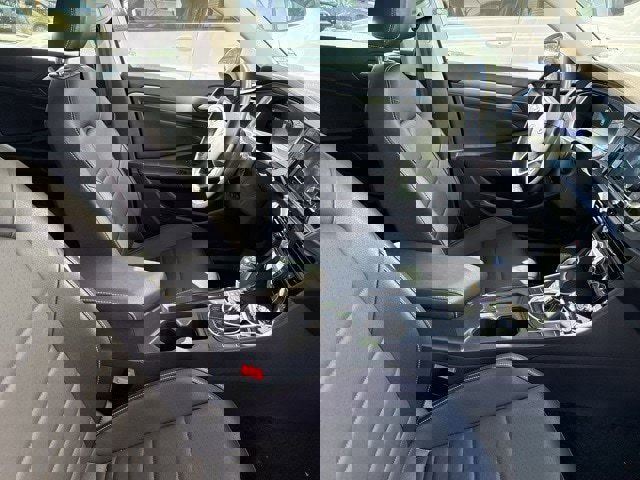 Certified 2023 Volkswagen Jetta SE w/ Panoramic Sunroof Package image 13