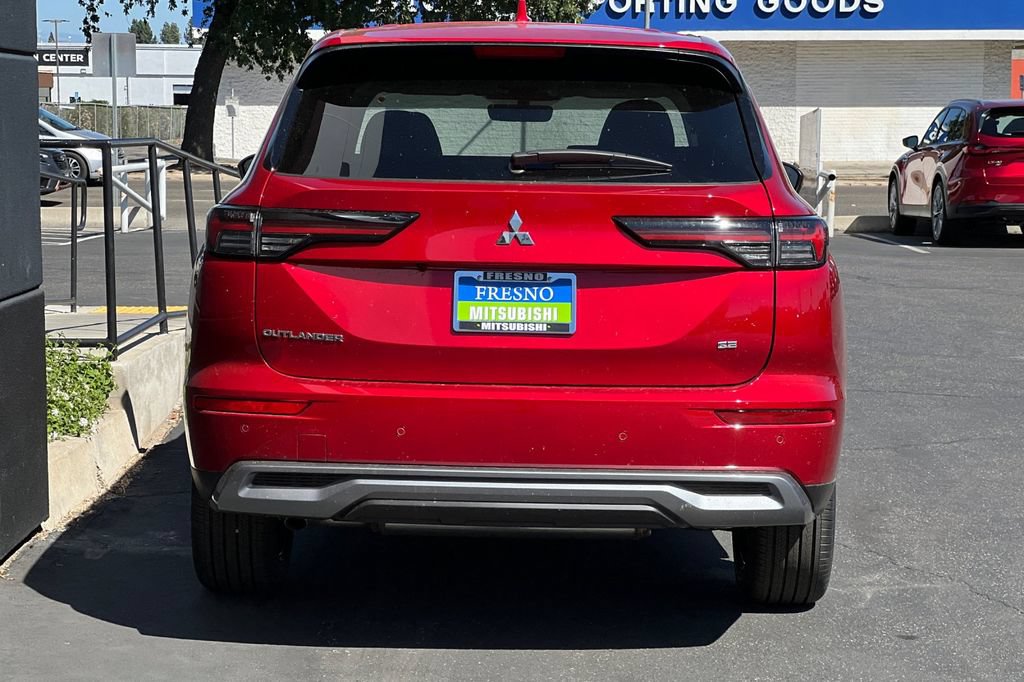 New 2026 Mitsubishi Outlander SE FWD image 6