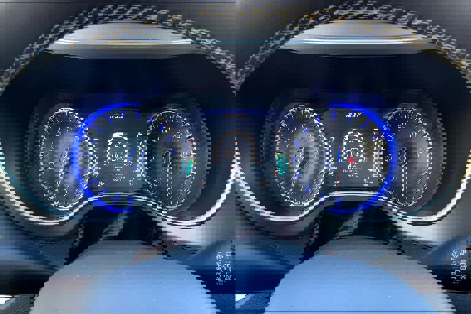 Used 2024 Chrysler Pacifica Touring-L FWD image 26