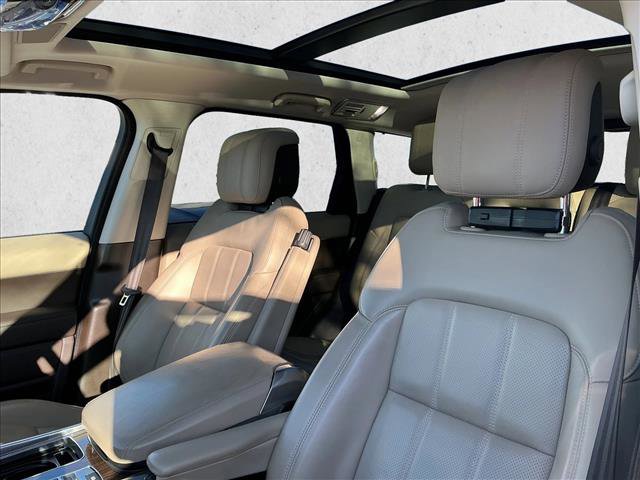 Used 2020 Land Rover Range Rover Sport HSE image 12