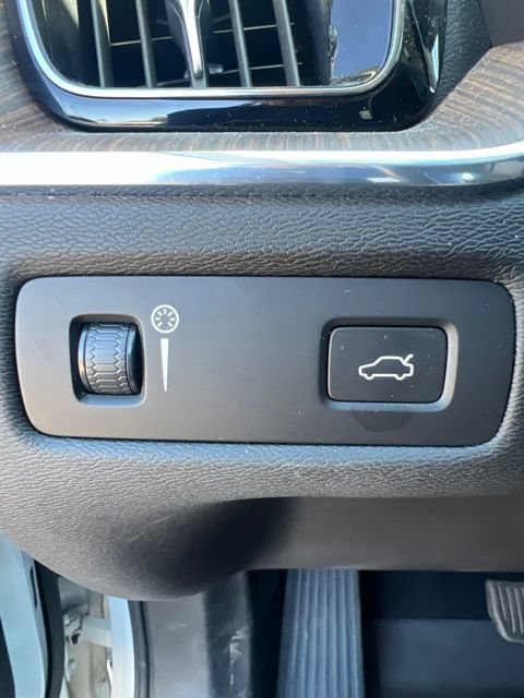Used 2020 Volvo XC60 T5 Inscription AWD/4WD image 22