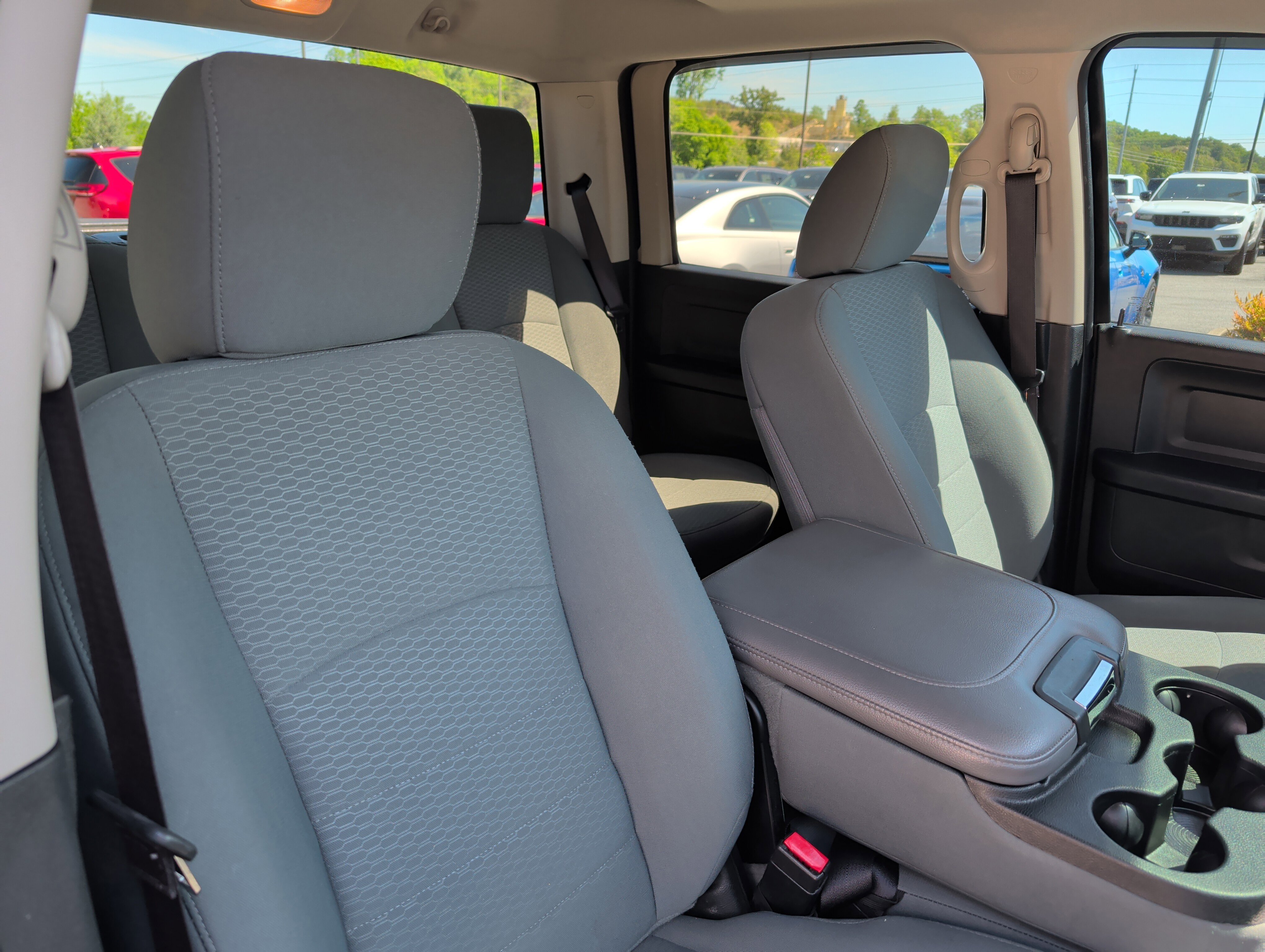 Used 2017 RAM 1500 Express w/ Express Value Package AWD/4WD image 23