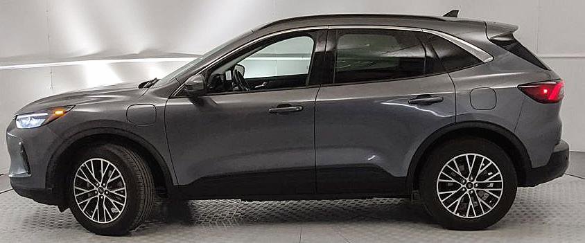 Used 2023 Ford Escape SE FWD image 5