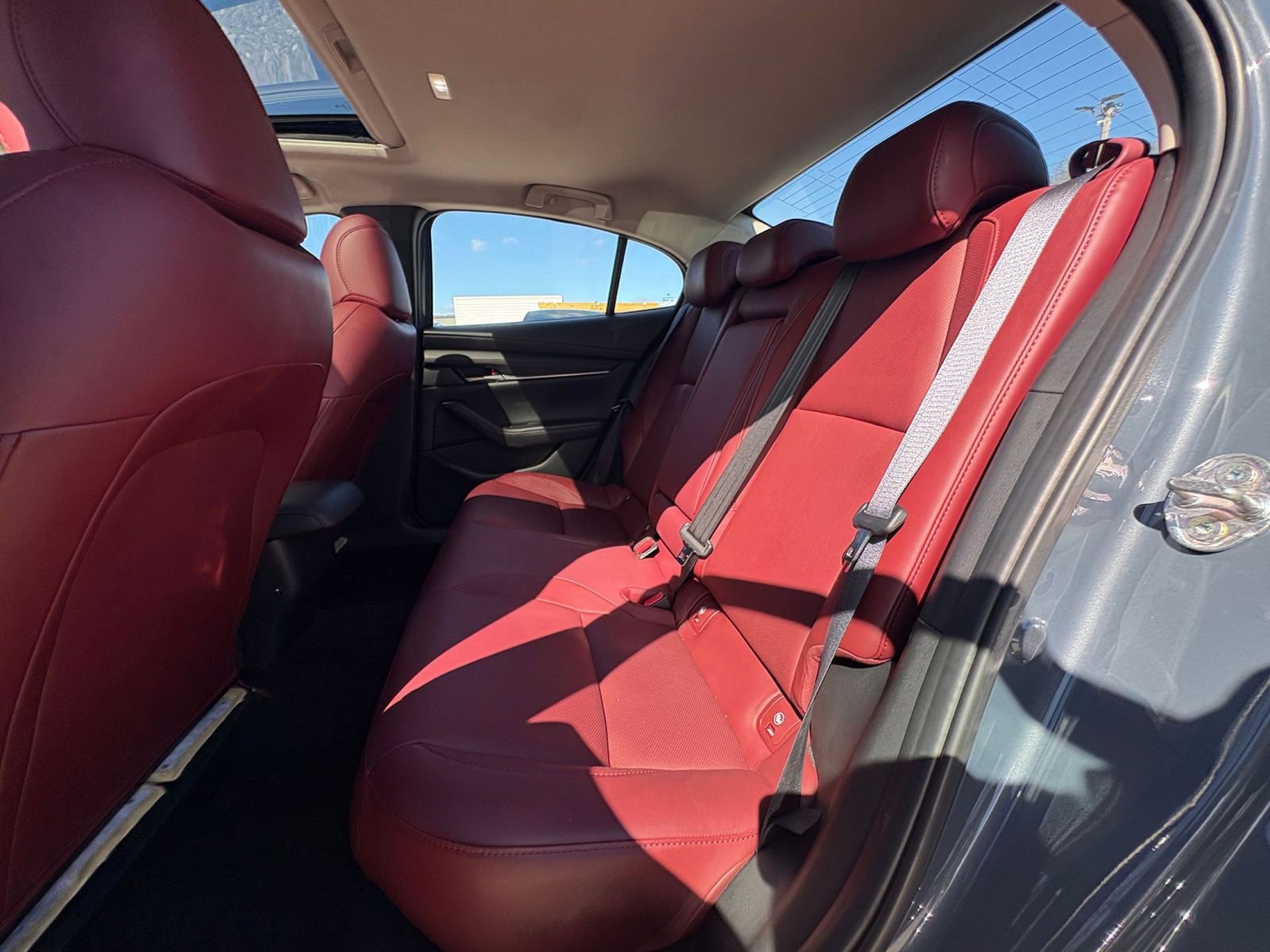 Used 2025 MAZDA MAZDA3 s image 22