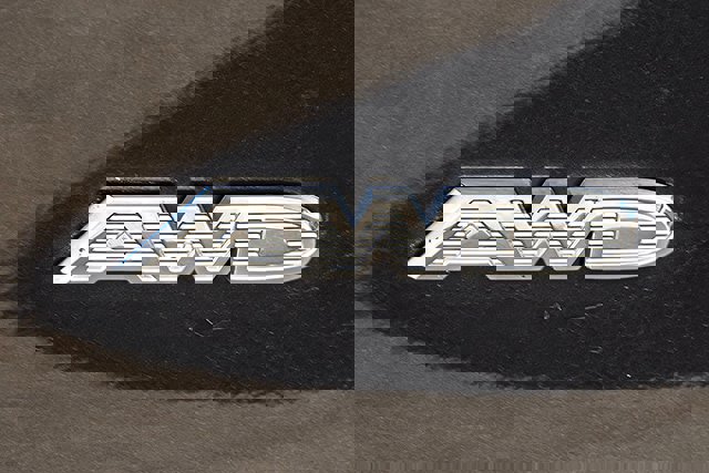 Used 2021 Chrysler Pacifica Touring-L w/ Uconnect Theater Family Group image 21