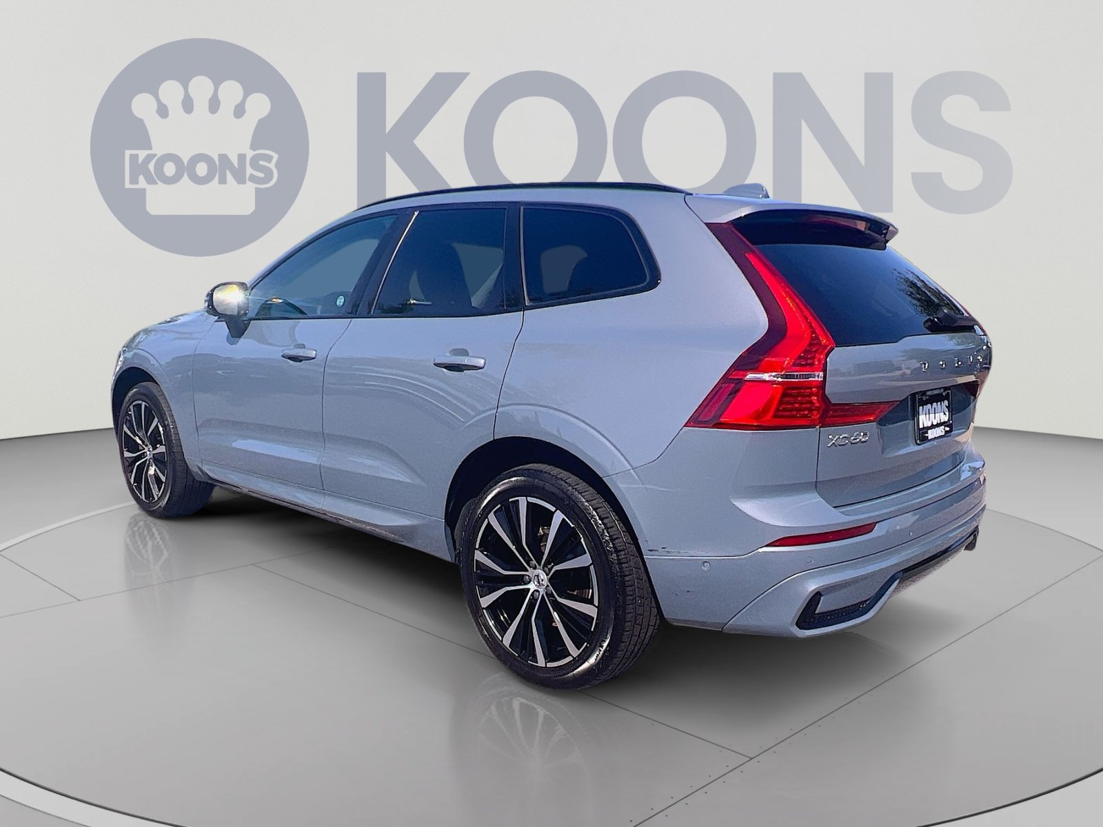 Certified 2023 Volvo XC60 B5 Plus w/ Climate Package AWD/4WD image 4
