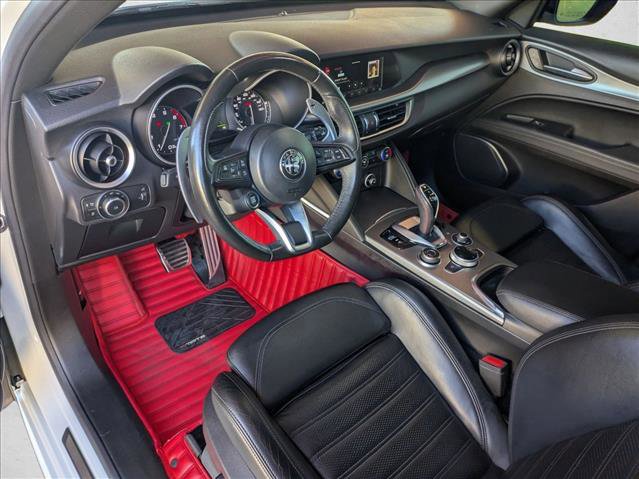 Used 2022 Alfa Romeo Stelvio Veloce image 10