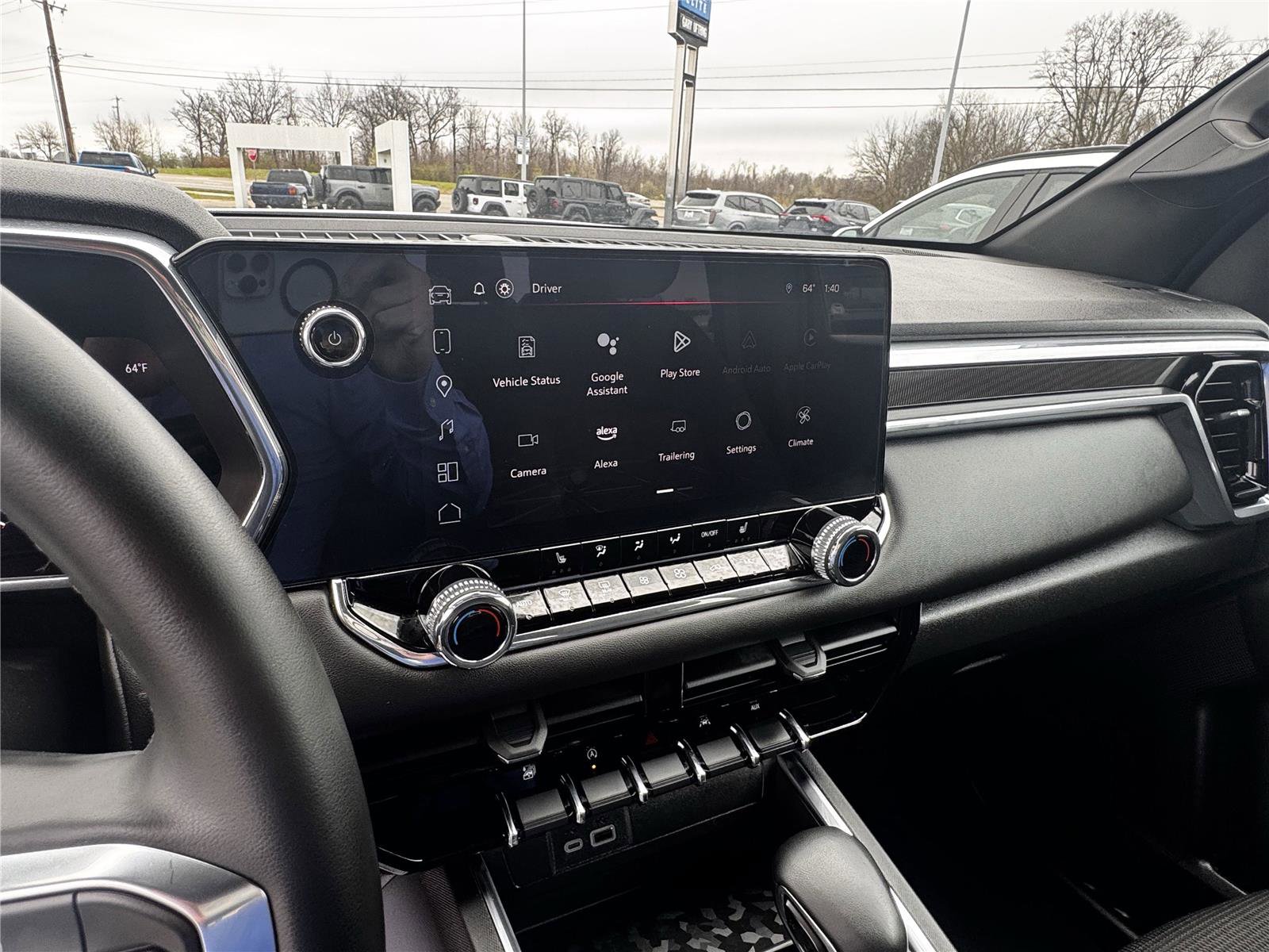 Used 2024 GMC Canyon Elevation w/ Convenience Package image 17