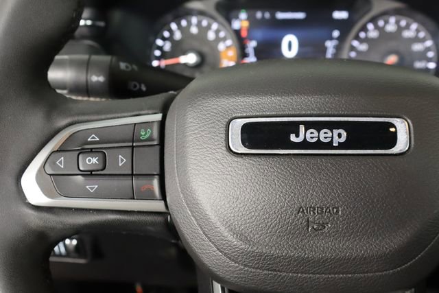 Used 2023 Jeep Compass Limited image 8