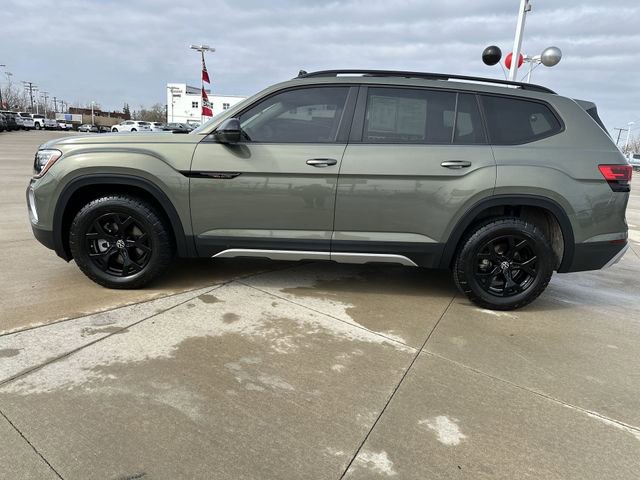 Certified 2023 GMC Acadia SLT w/ Preferred Package image 40