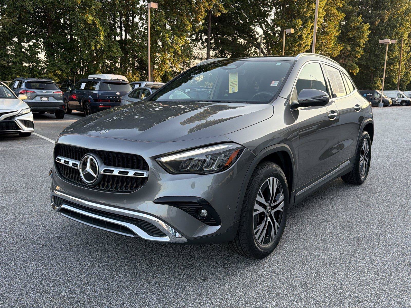 Used 2025 Mercedes-Benz GLA 250 4MATIC image 2