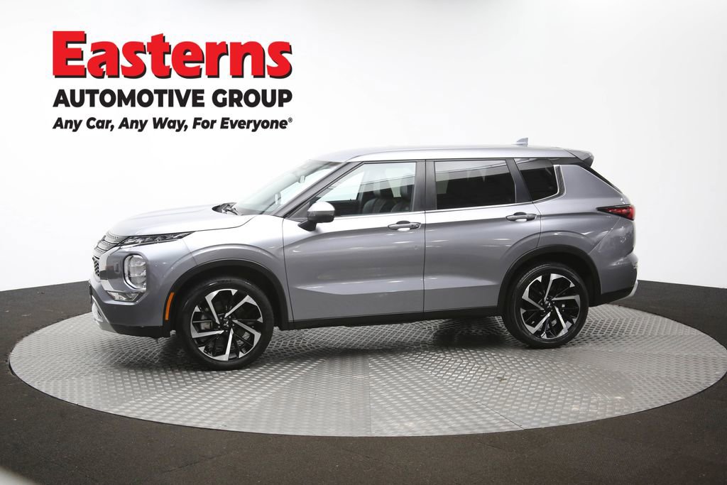 Used 2024 Mitsubishi Outlander SE image 58