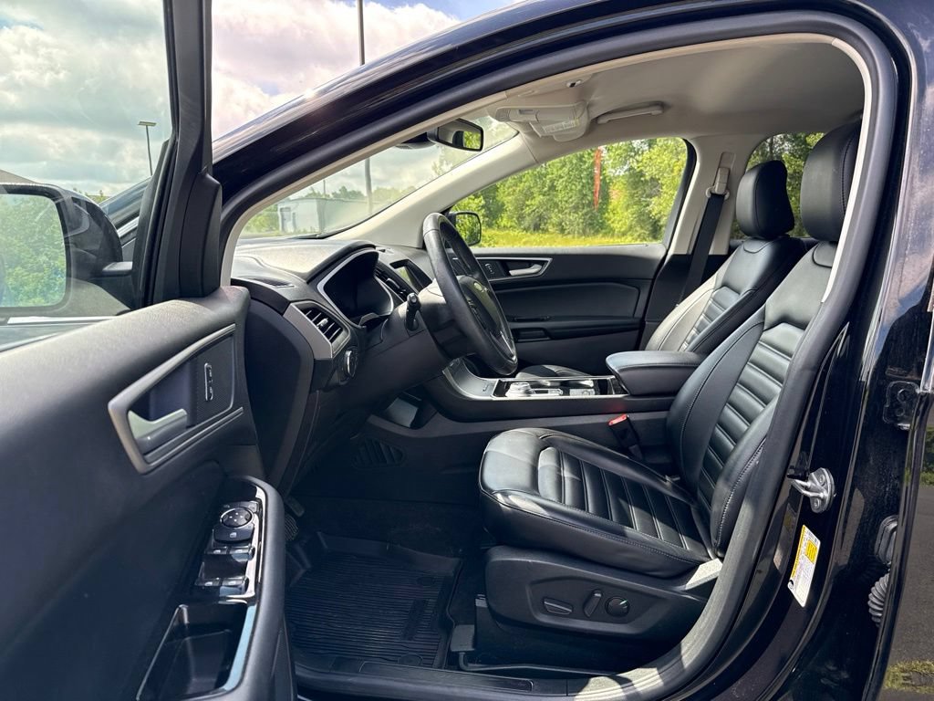 Used 2020 Ford Edge SEL w/ Convenience Package AWD/4WD image 24