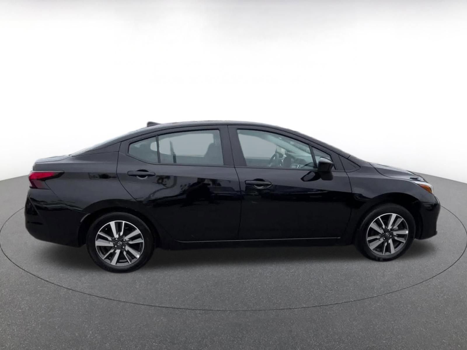 Used 2025 Nissan Versa SV FWD image 16