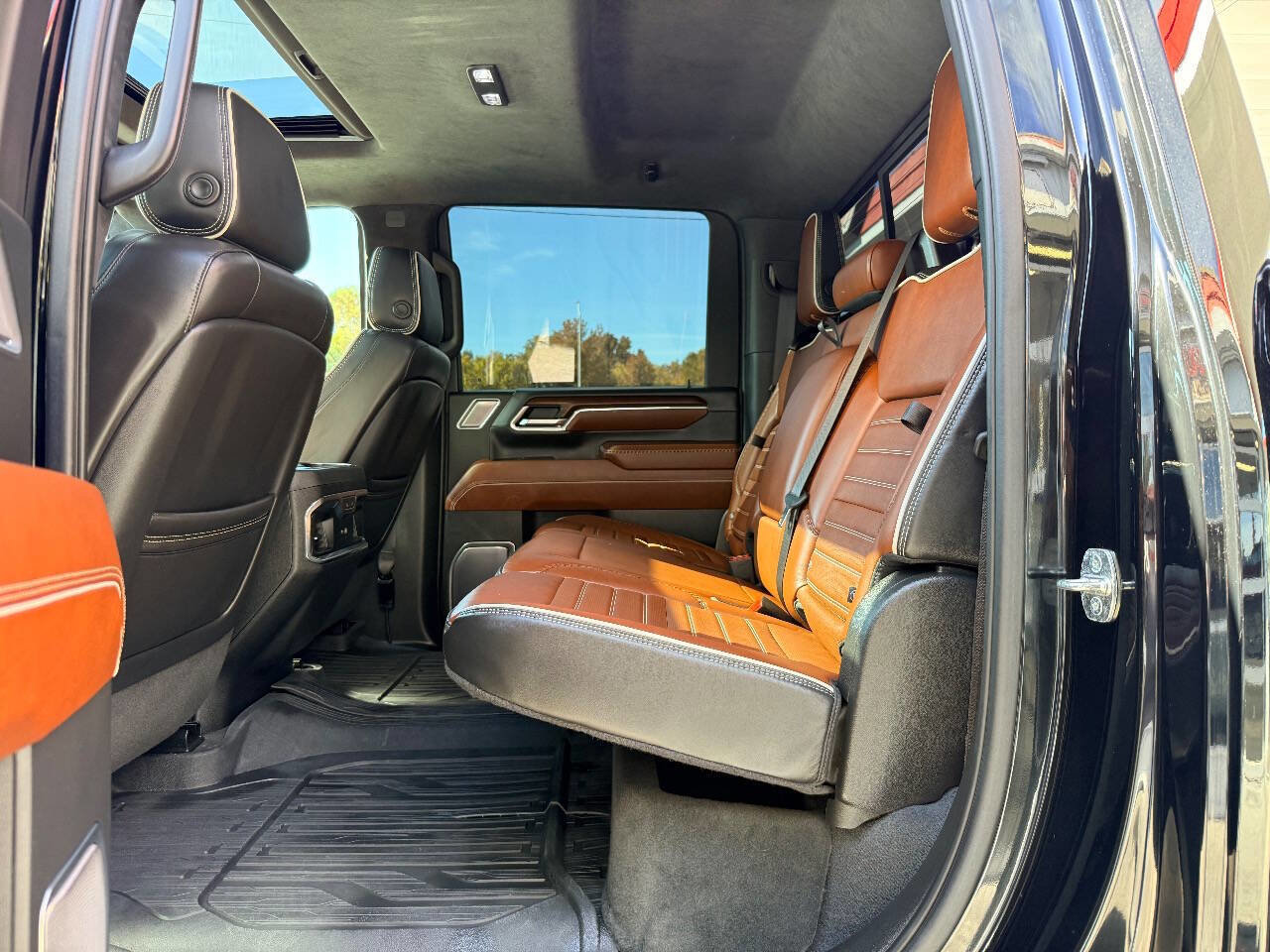 Used 2024 GMC Sierra 3500 Denali Ultimate image 35