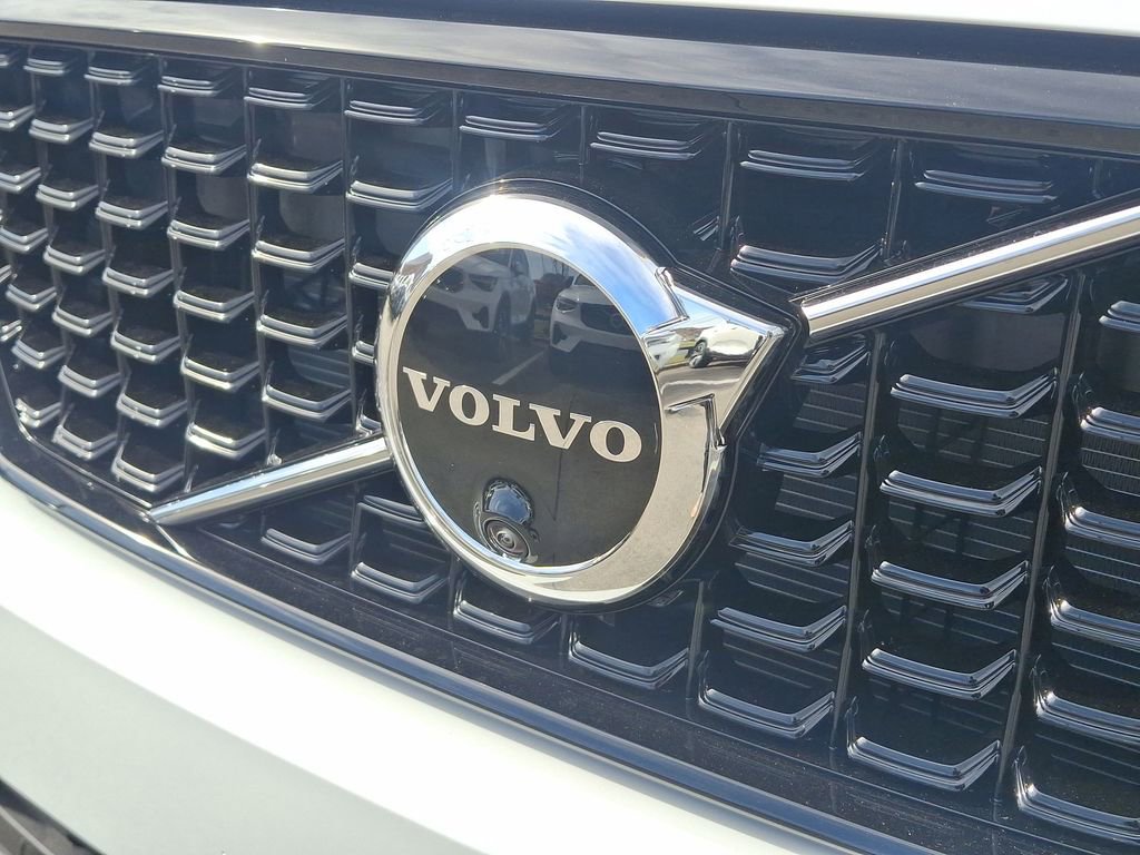 New 2026 Volvo XC40 B4 Plus w/ Protection Package image 19