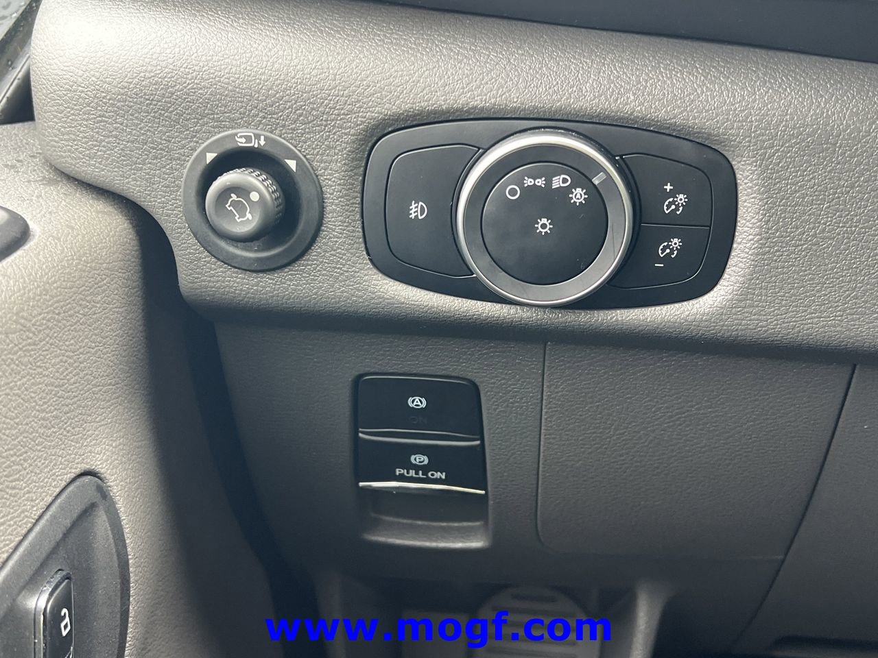 Used 2024 Ford Transit 350 XLT image 15