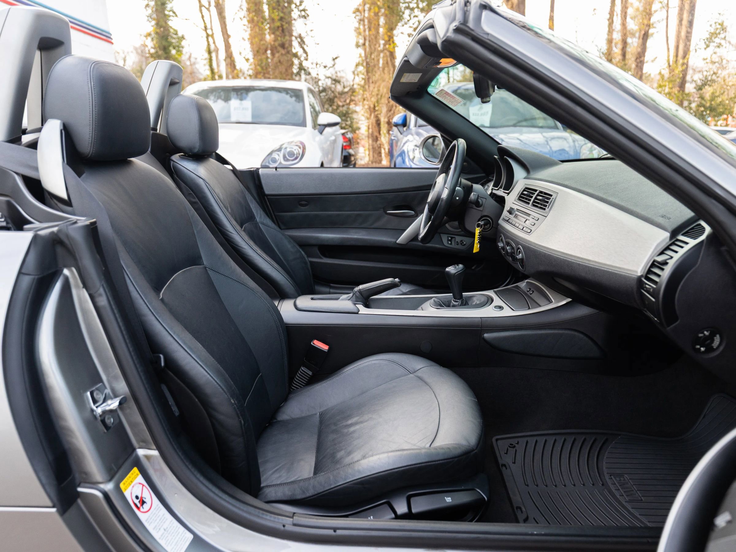 Used 2003 BMW Z4 2.5i image 21