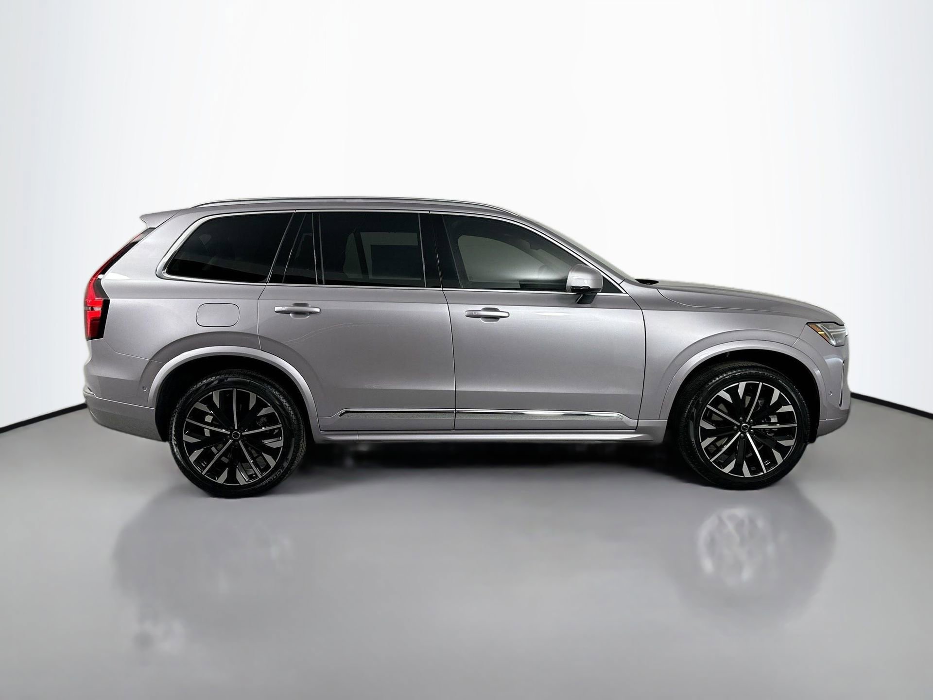 New 2026 Volvo XC90 T8 Ultra w/ Lounge Package image 4