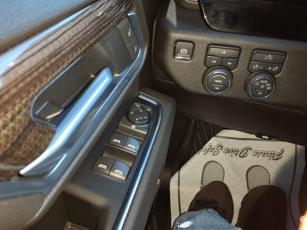 Used 2025 Chevrolet Silverado 2500 LT image 14