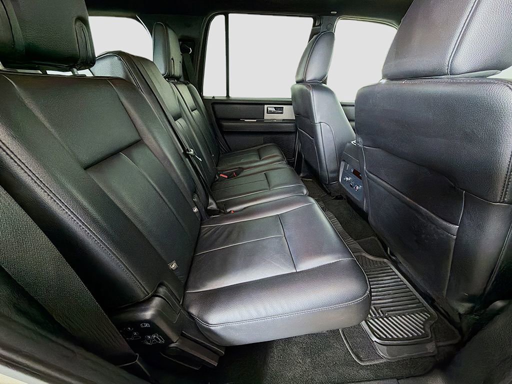 Used 2017 Ford Expedition XLT w/ Equipment Group 201A AWD/4WD image 20