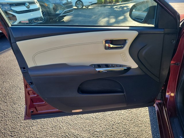 Used 2014 Toyota Avalon Limited FWD image 16