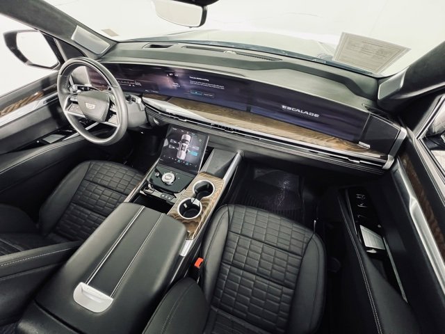 Used 2025 Cadillac Escalade Sport Platinum image 17
