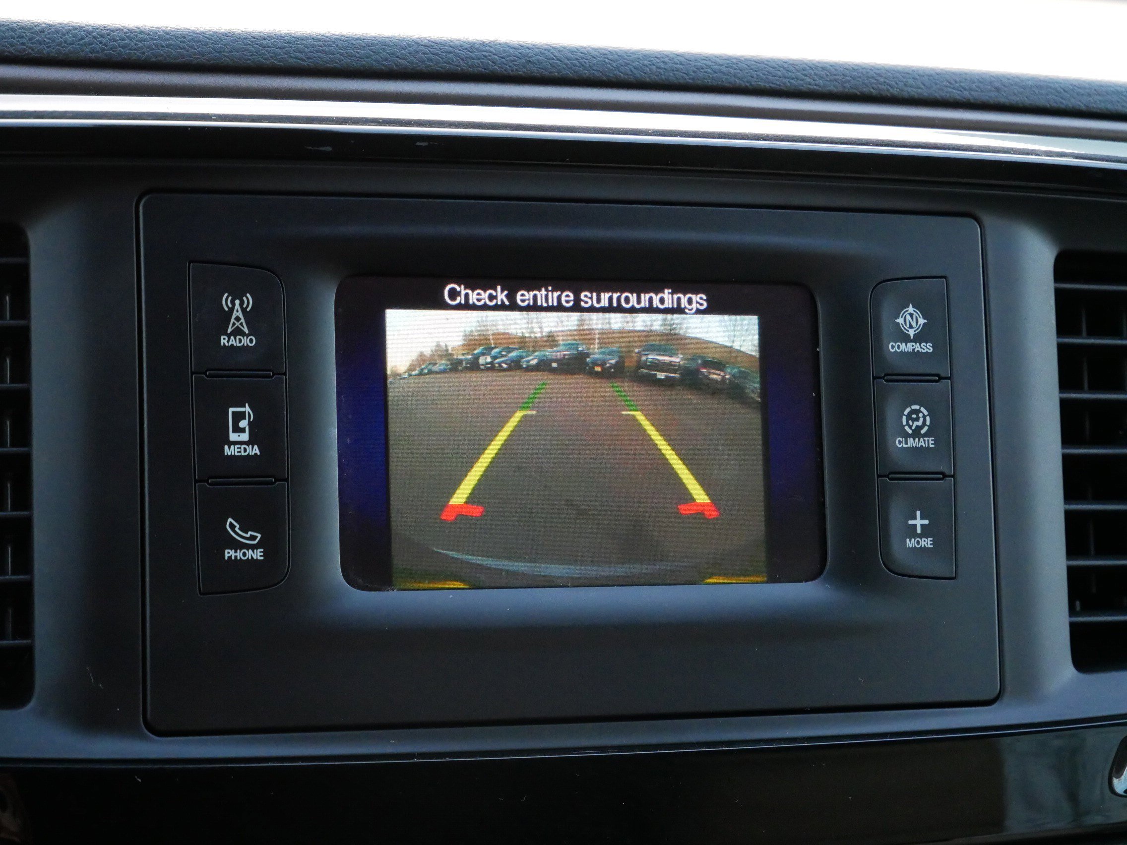 Used 2017 Chrysler Pacifica Touring-L image 28