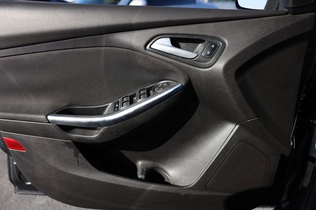 Used 2016 Ford Focus ST FWD image 45